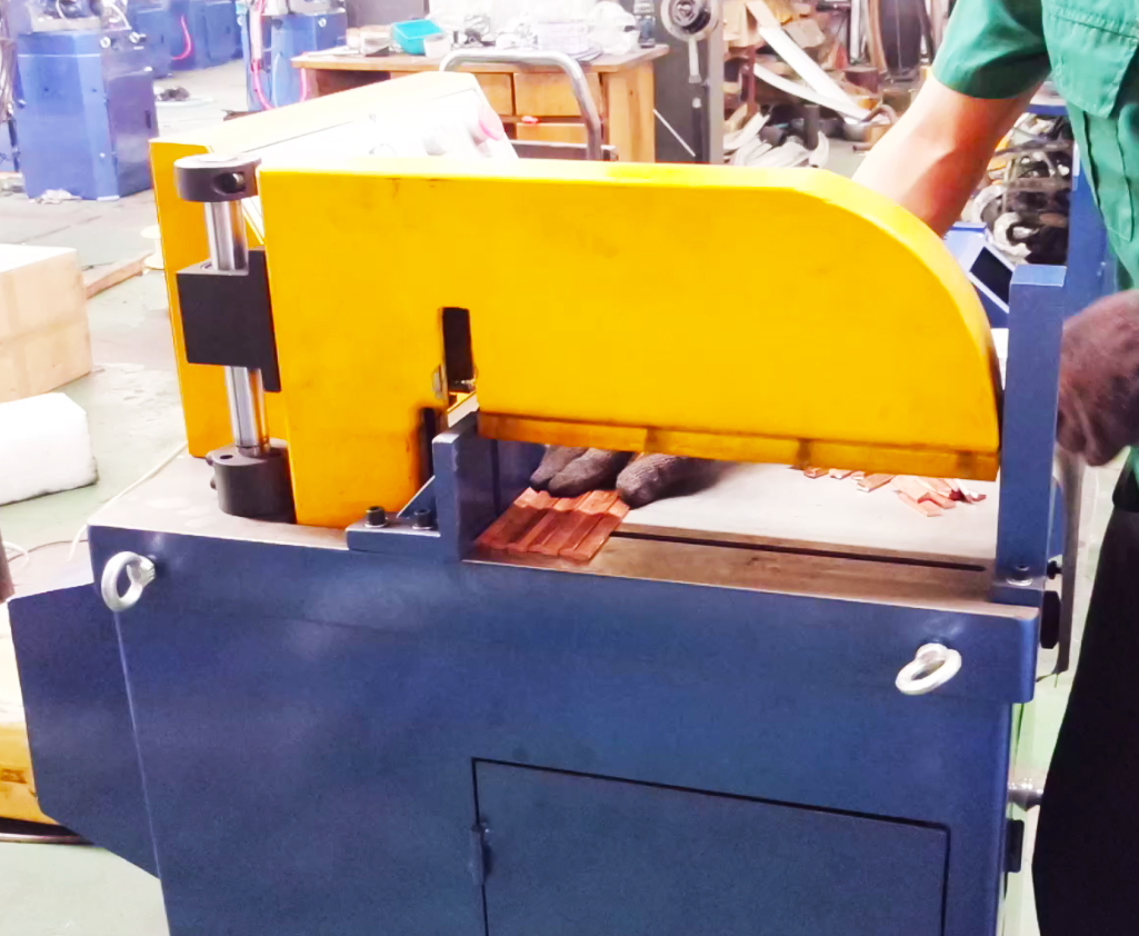 Semi Automatic Aluminum Profile Cutting Machine(HWJ-L455)3